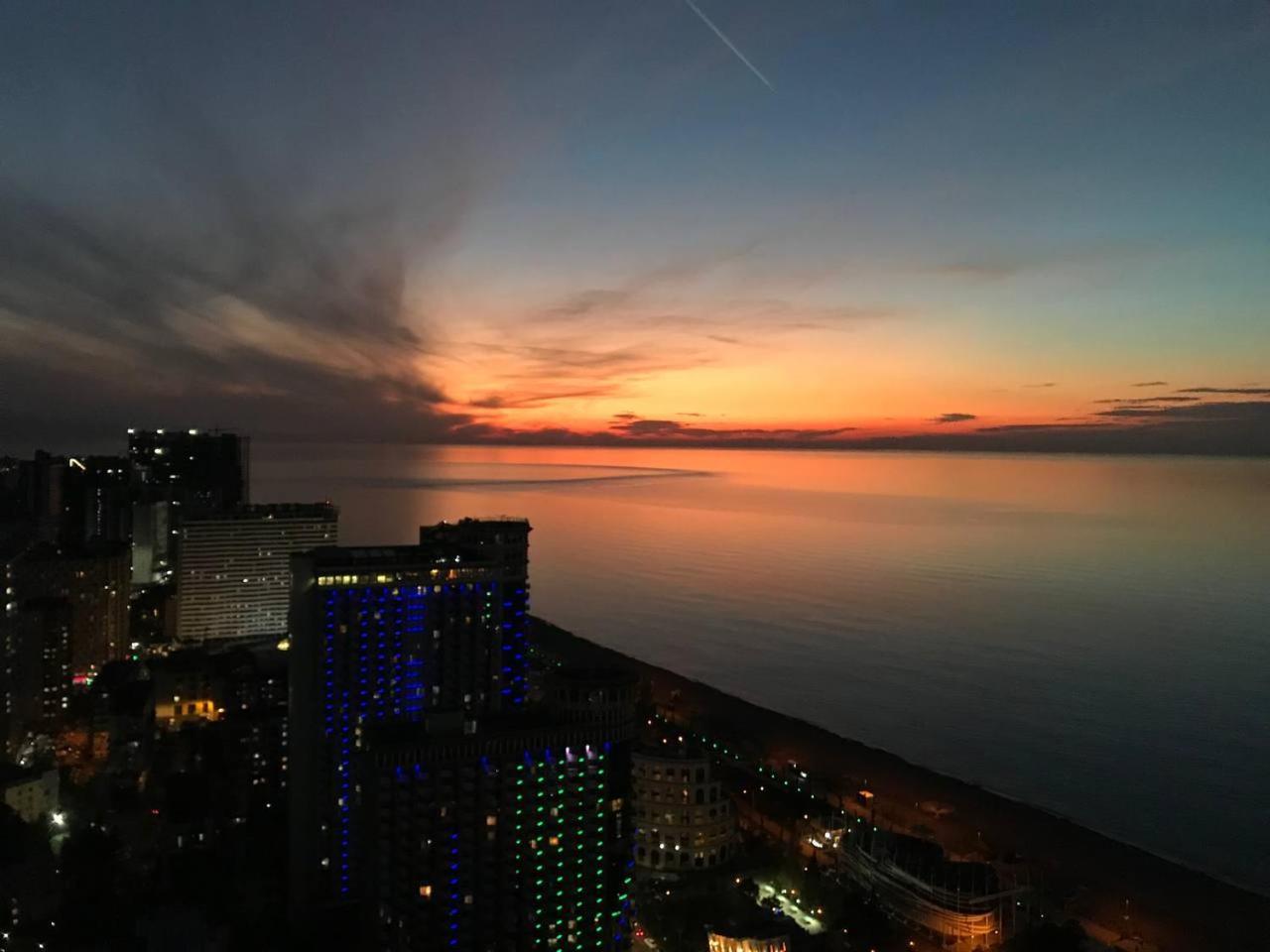 Orbi City 24-7 Panoramic Views Batumi Exterior foto